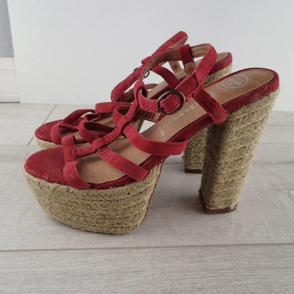 Jeffrey Campbell platforms red suede - Picture 4 of 6